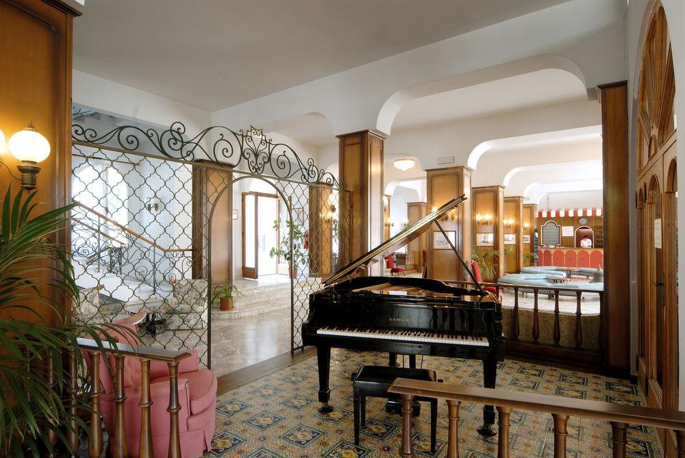 Grand Hotel Excelsior Сан-Бенедетто-дель-Тронто Екстер'єр фото